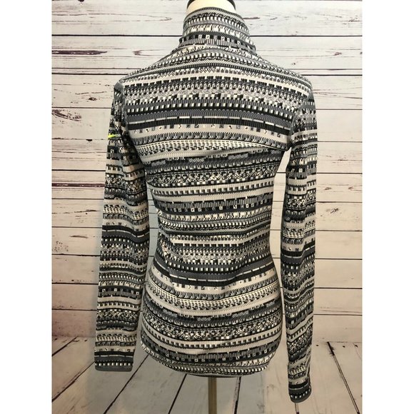 Nike pro Long Sleeve Shirt 1/4 zip pullover size Small Geometric Sweatshirt Half - Picture 3 of 6